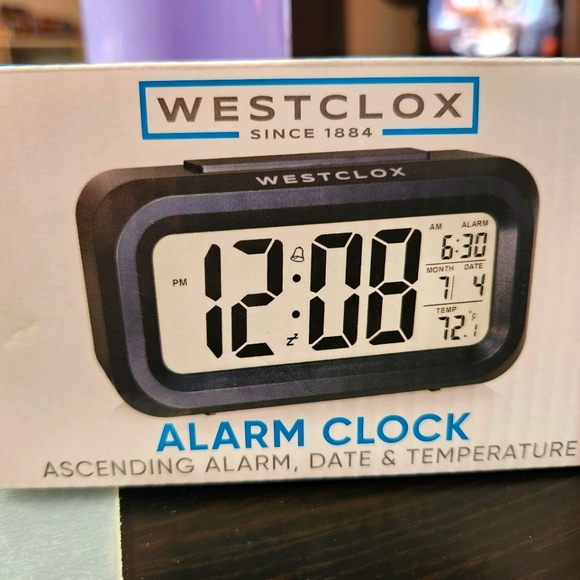 Westclox Black Digital Alarm Clock - Picture 1 of 14
